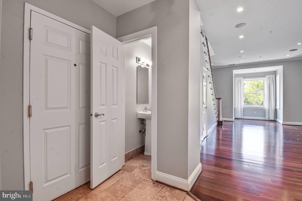 1229 12th Street Nw - Photo 8