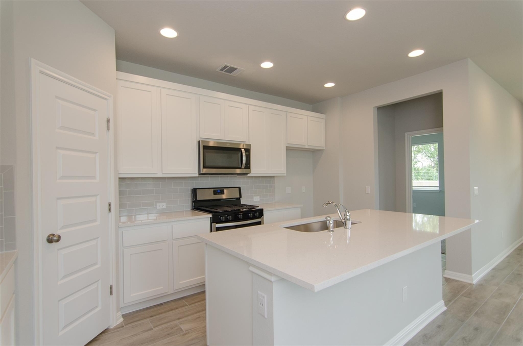905 Olive Creek Dr - Photo 2
