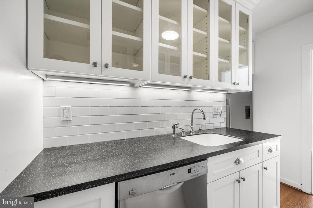 4301 Massachusetts Avenue Nw - Photo 18