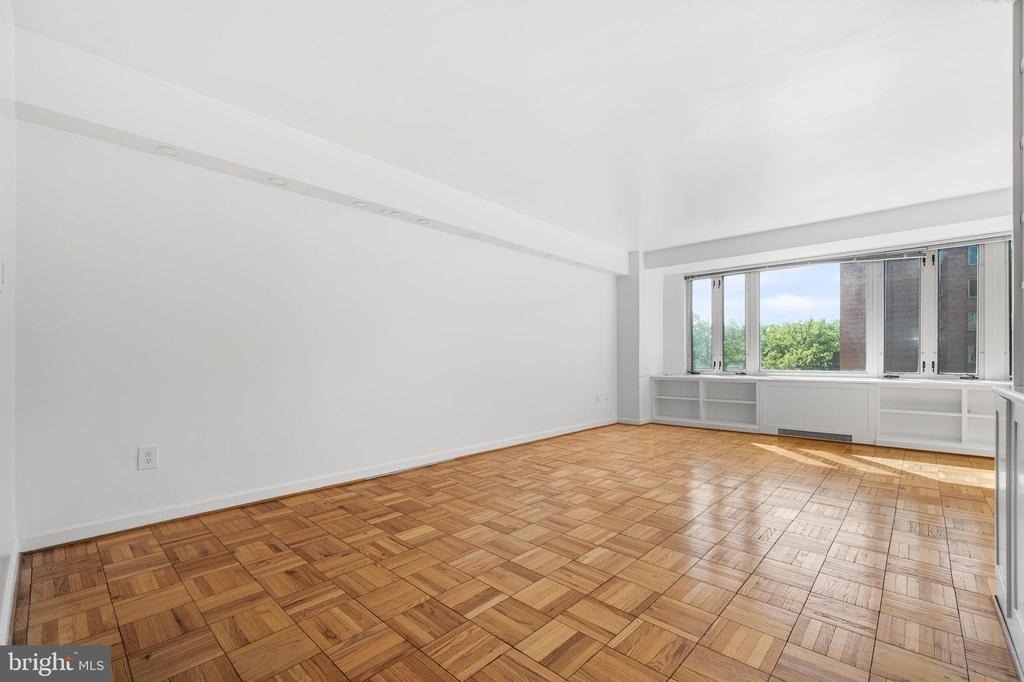 4301 Massachusetts Avenue Nw - Photo 6