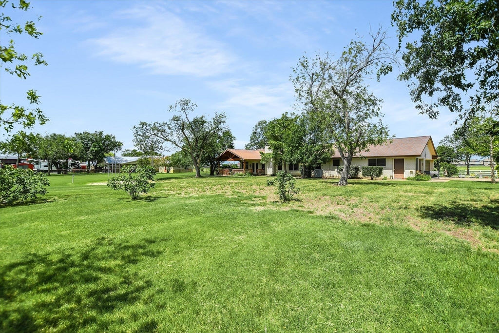 7 Brenda Ln - Photo 17