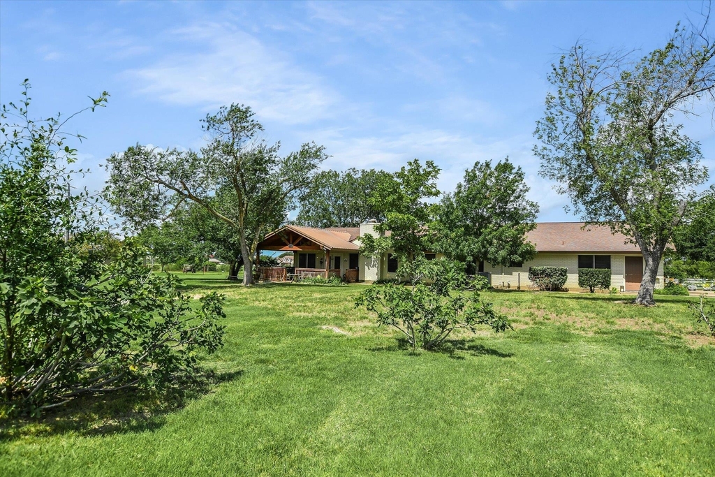 7 Brenda Ln - Photo 16