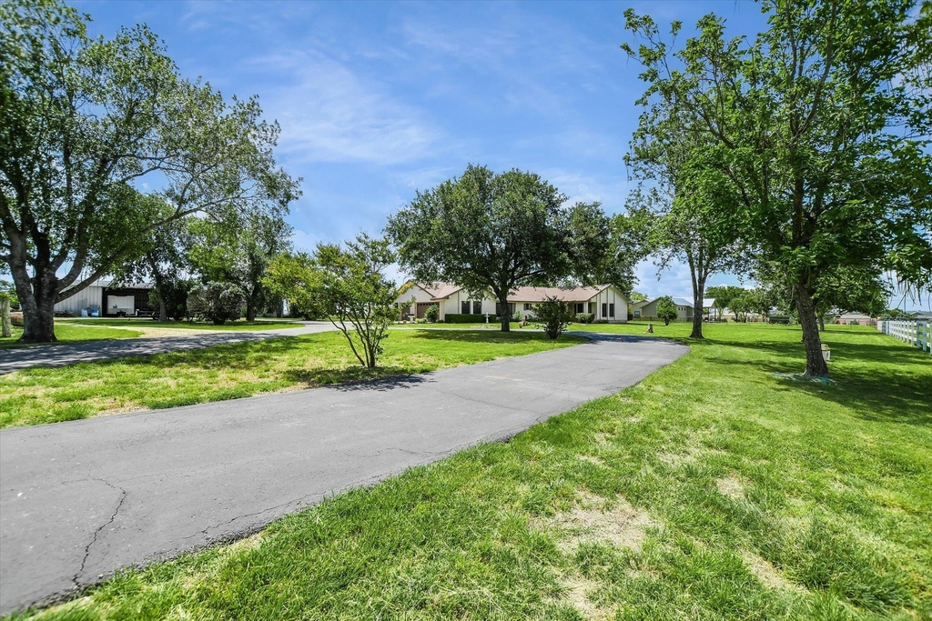 7 Brenda Ln - Photo 3