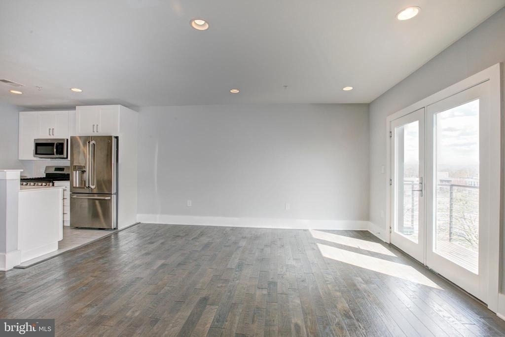 1827 Benning Road Ne - Photo 1