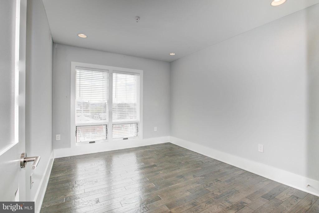 1827 Benning Road Ne - Photo 3