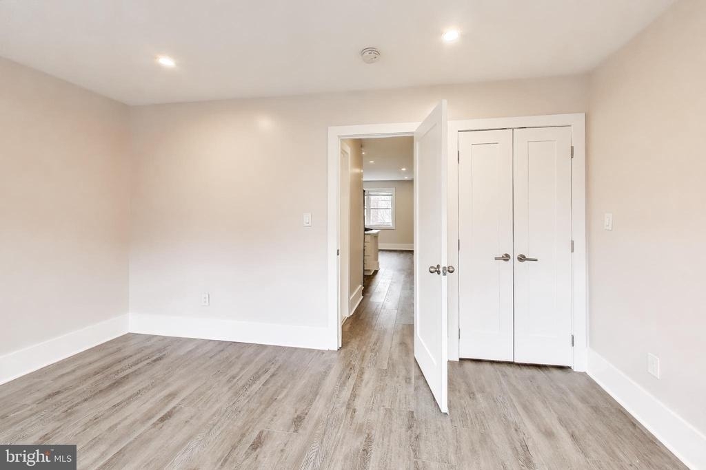 924 19th Street Ne - Photo 9