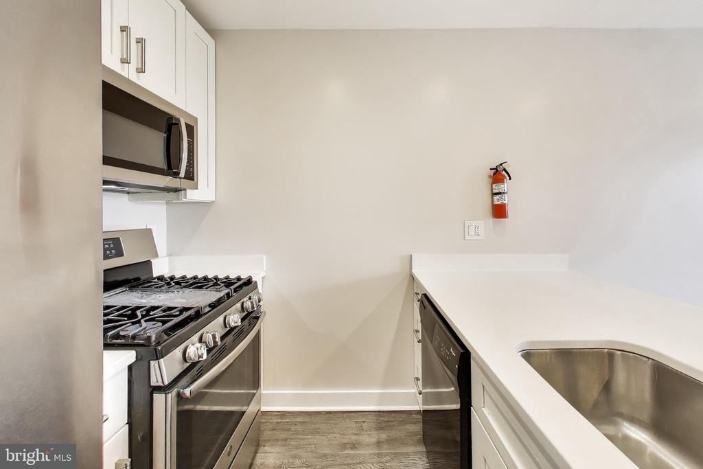 924 19th Street Ne - Photo 4