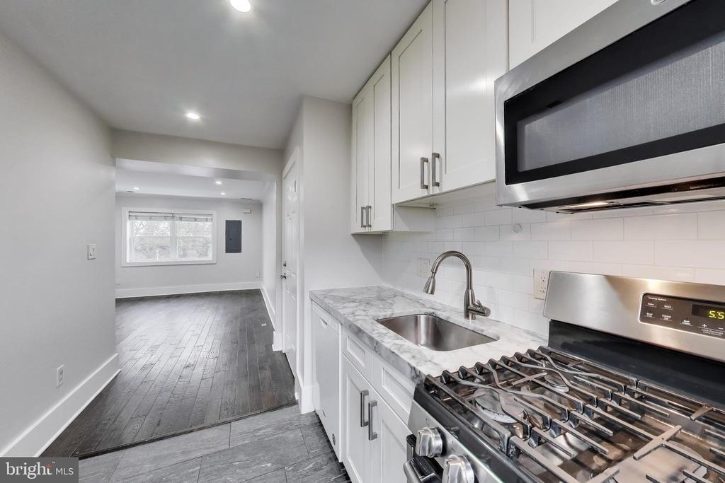 5031 H Street Se - Photo 0