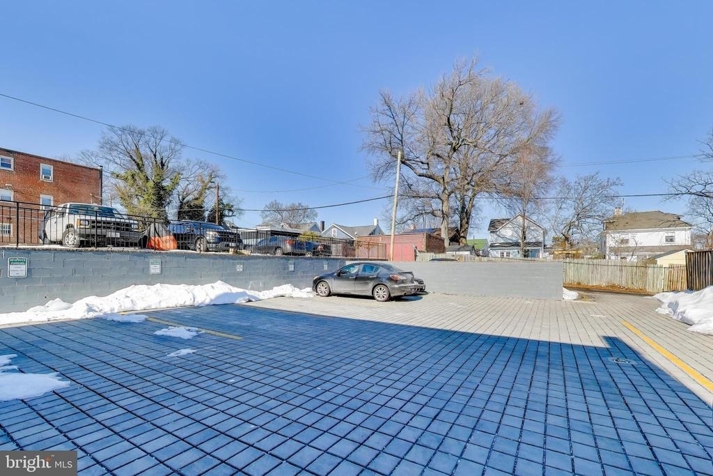 1904 Irving Street Ne - Photo 14