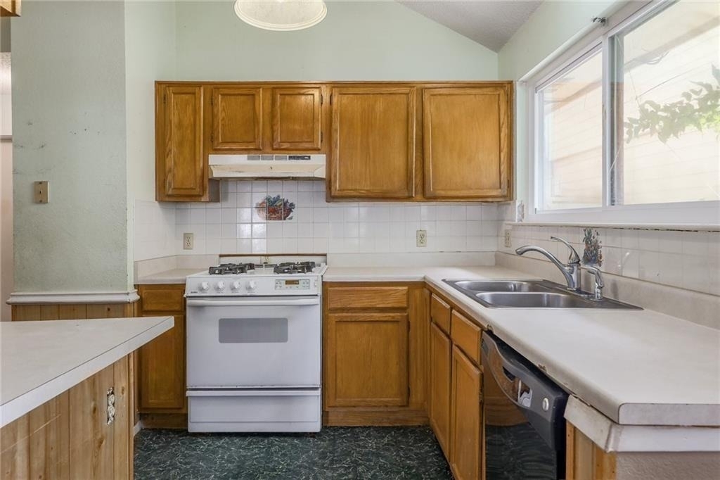 16821 Whitebrush Loop - Photo 10