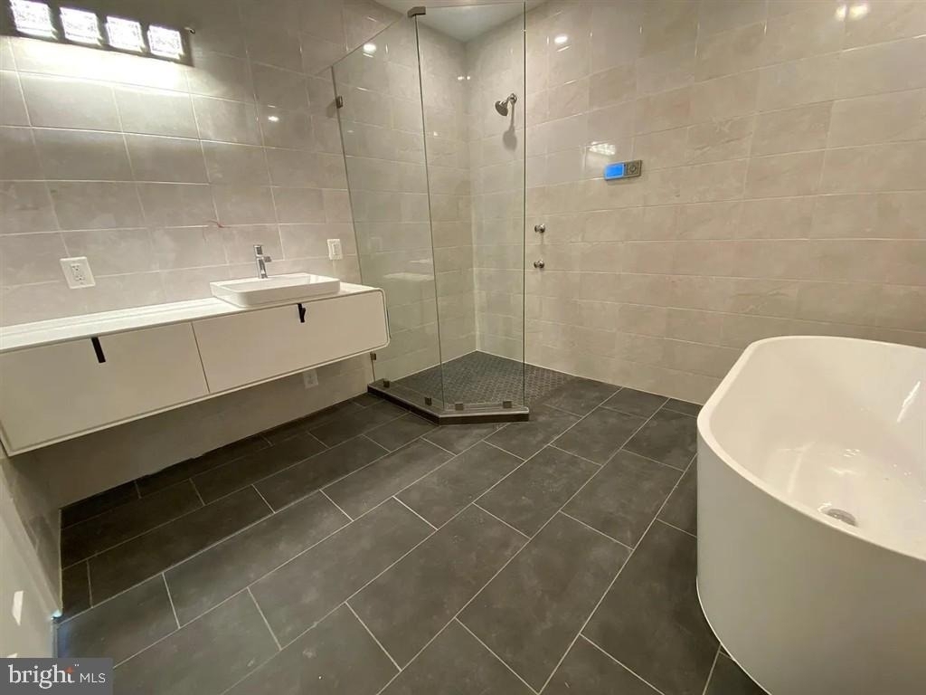 1361 Newton Street Nw - Photo 4