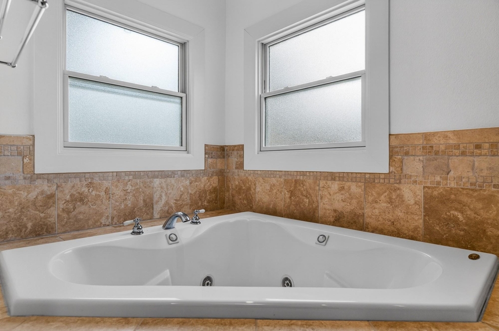 3111 Glenview Ave - Photo 20