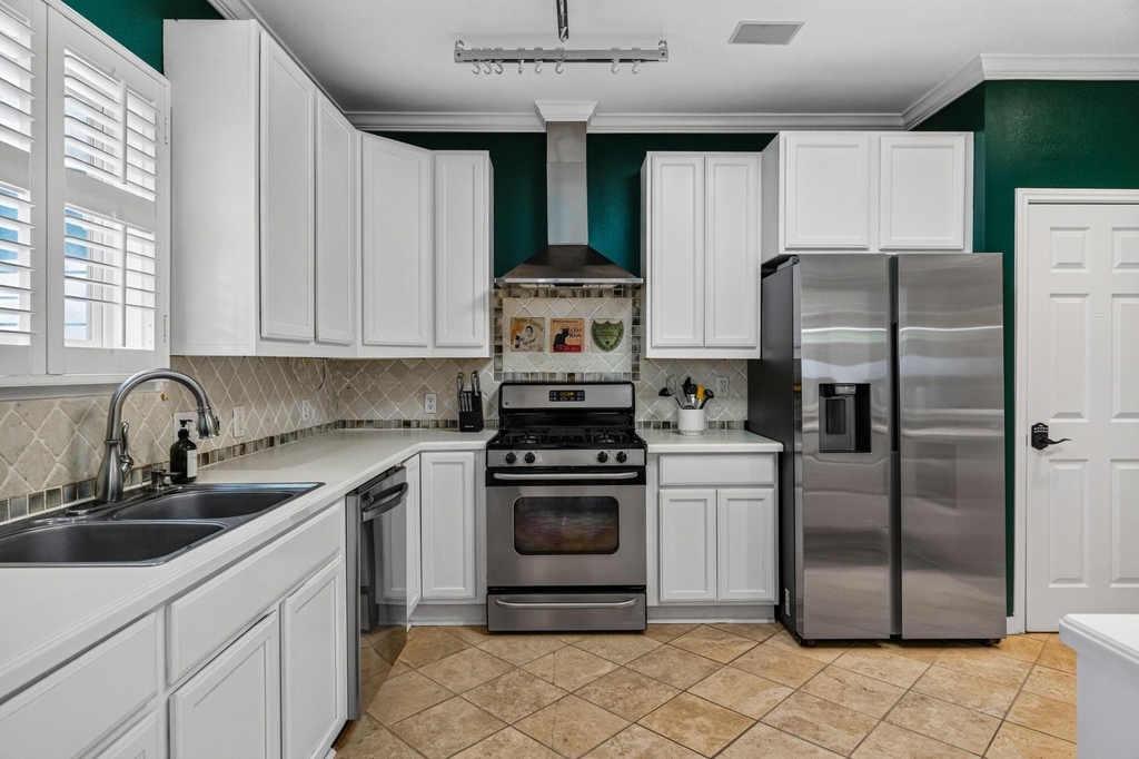 3111 Glenview Ave - Photo 8