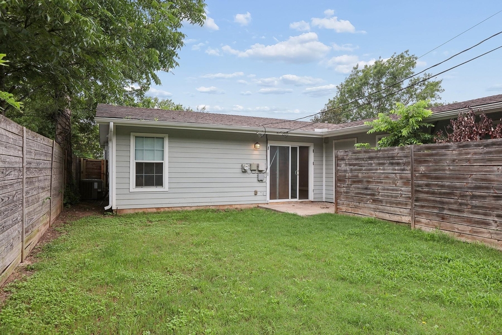 2308 Devonshire Dr - Photo 11