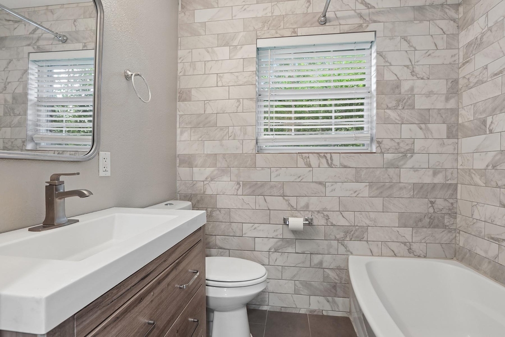 2308 Devonshire Dr - Photo 7