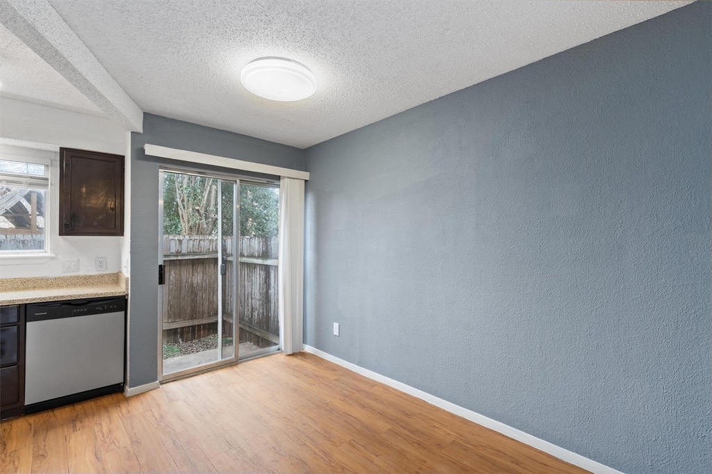 3415 Menchaca Road - Photo 3