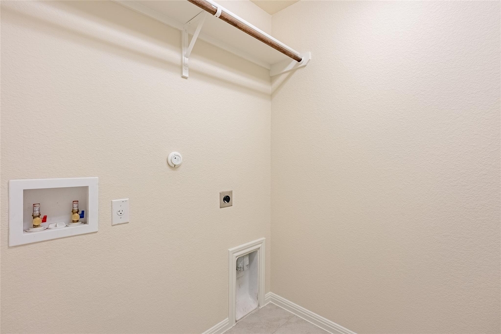 13101 Foreston Dr - Photo 12