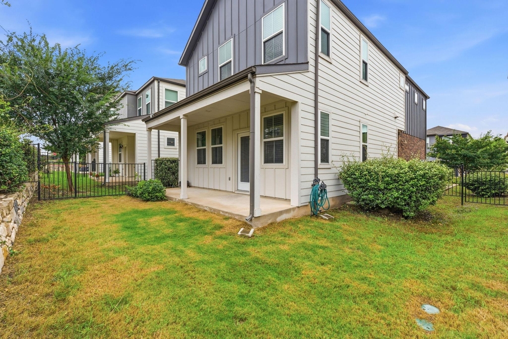7105 Silver Star Ln - Photo 18