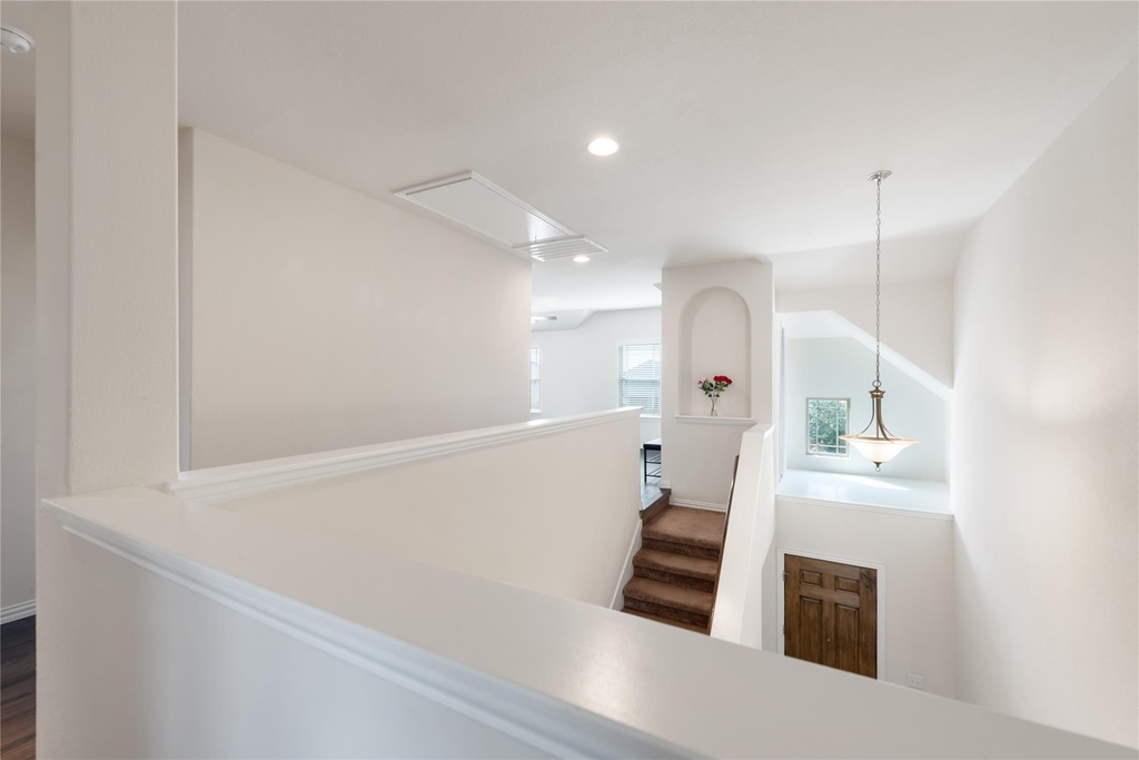 156 Banana St - Photo 24