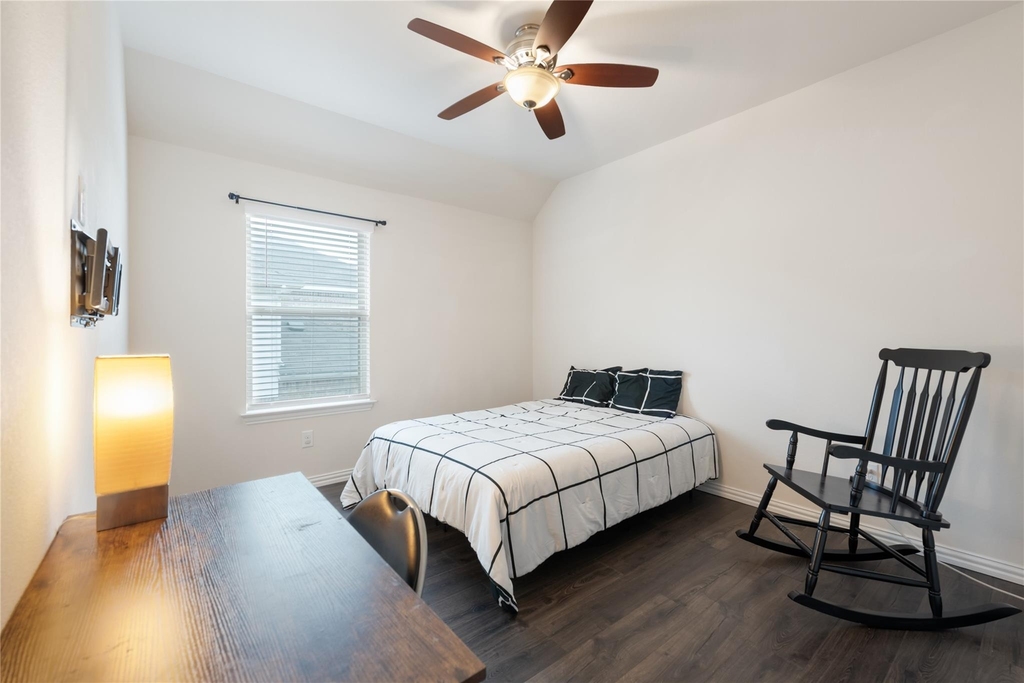 156 Banana St - Photo 25