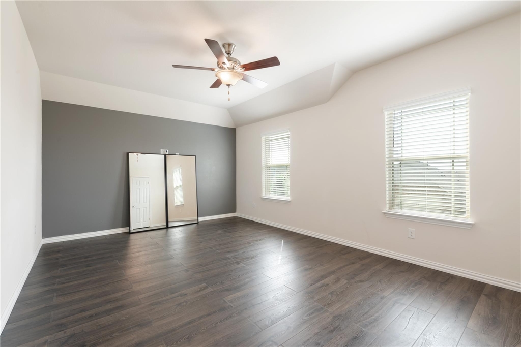 156 Banana St - Photo 22