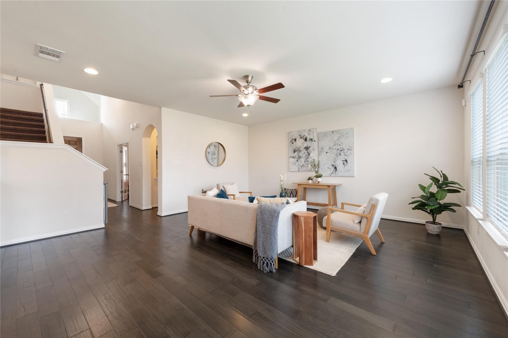 156 Banana St - Photo 9