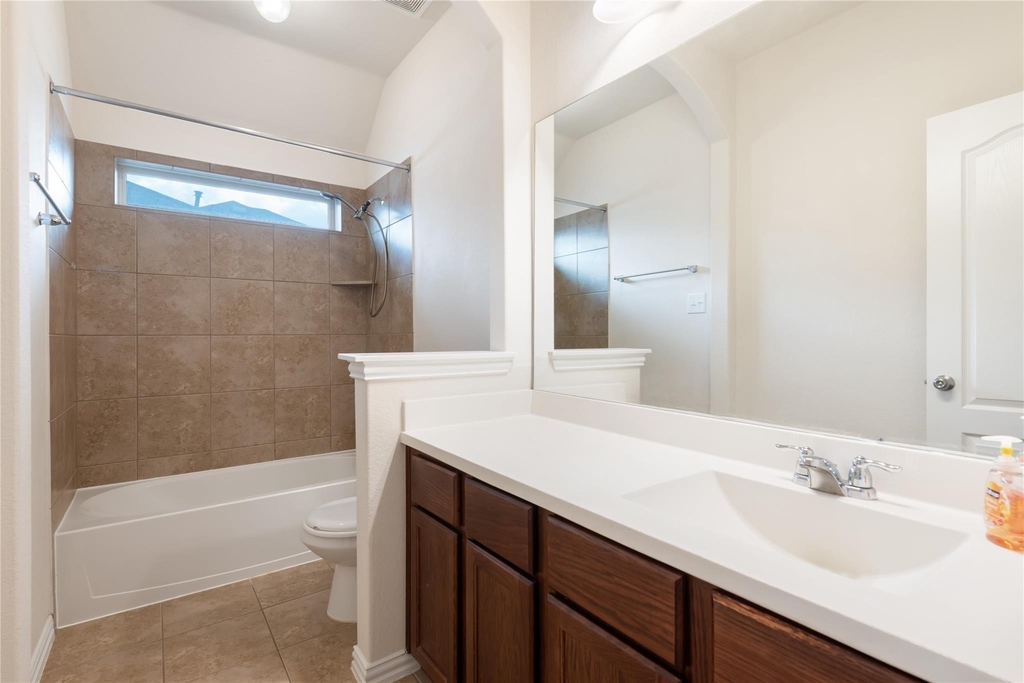 156 Banana St - Photo 28
