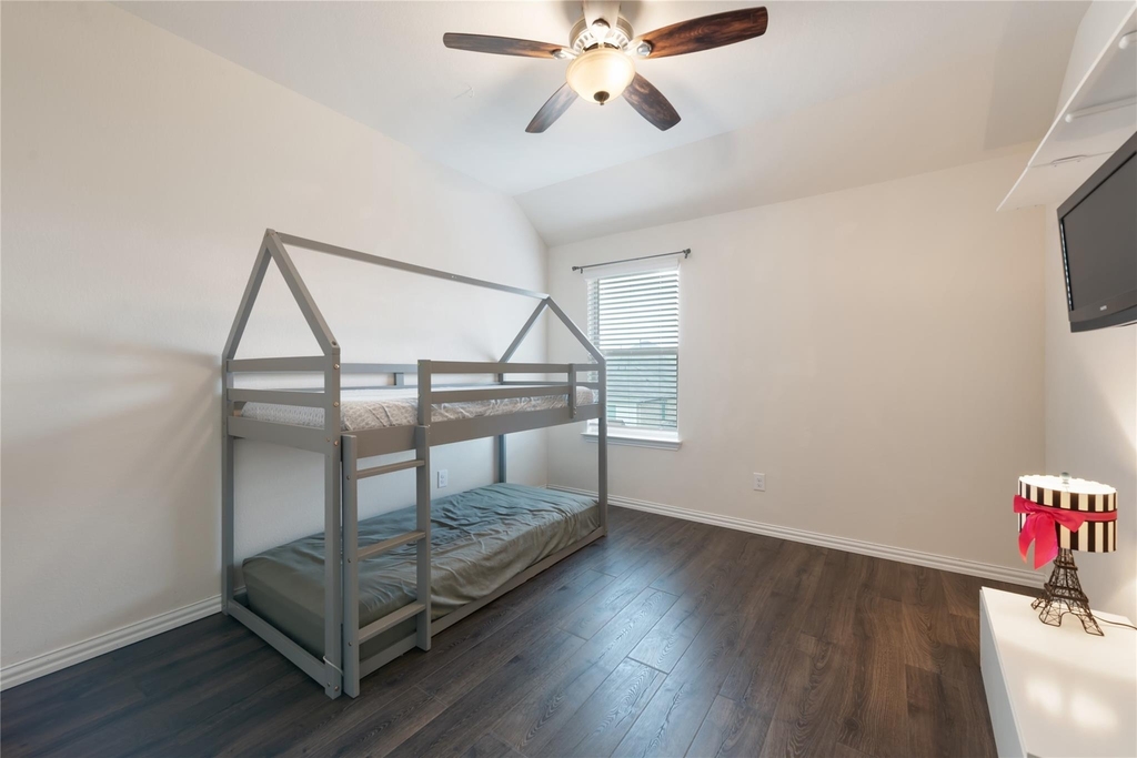 156 Banana St - Photo 26