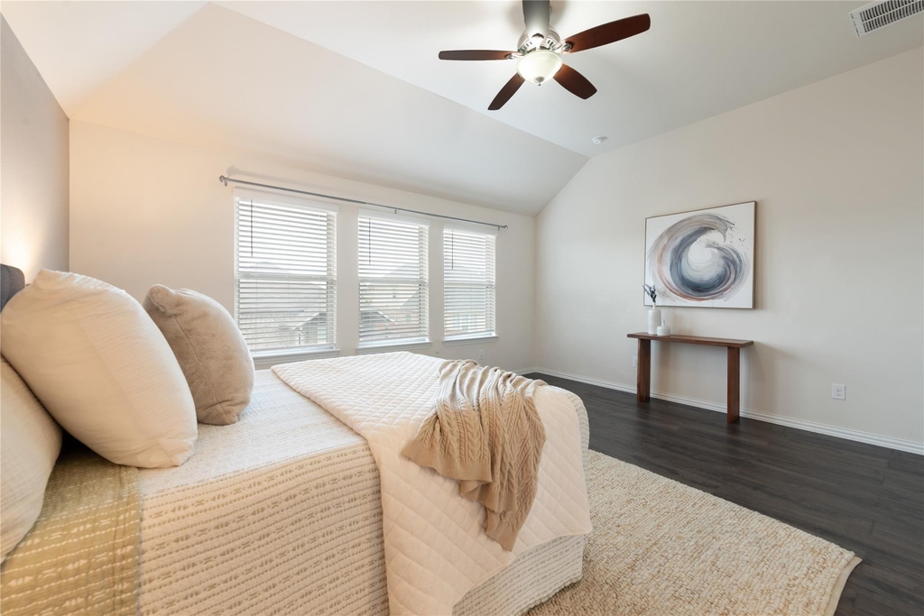 156 Banana St - Photo 17