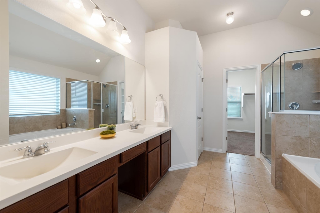 156 Banana St - Photo 19