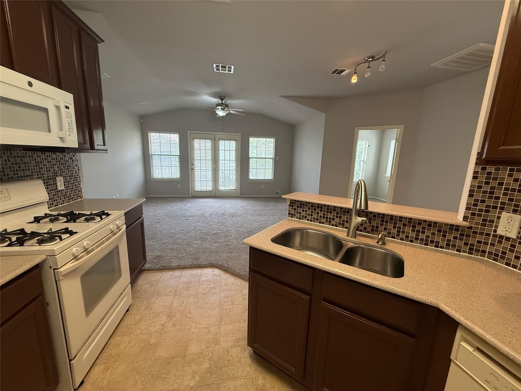 1900 Scofield Ridge Pkwy - Photo 15