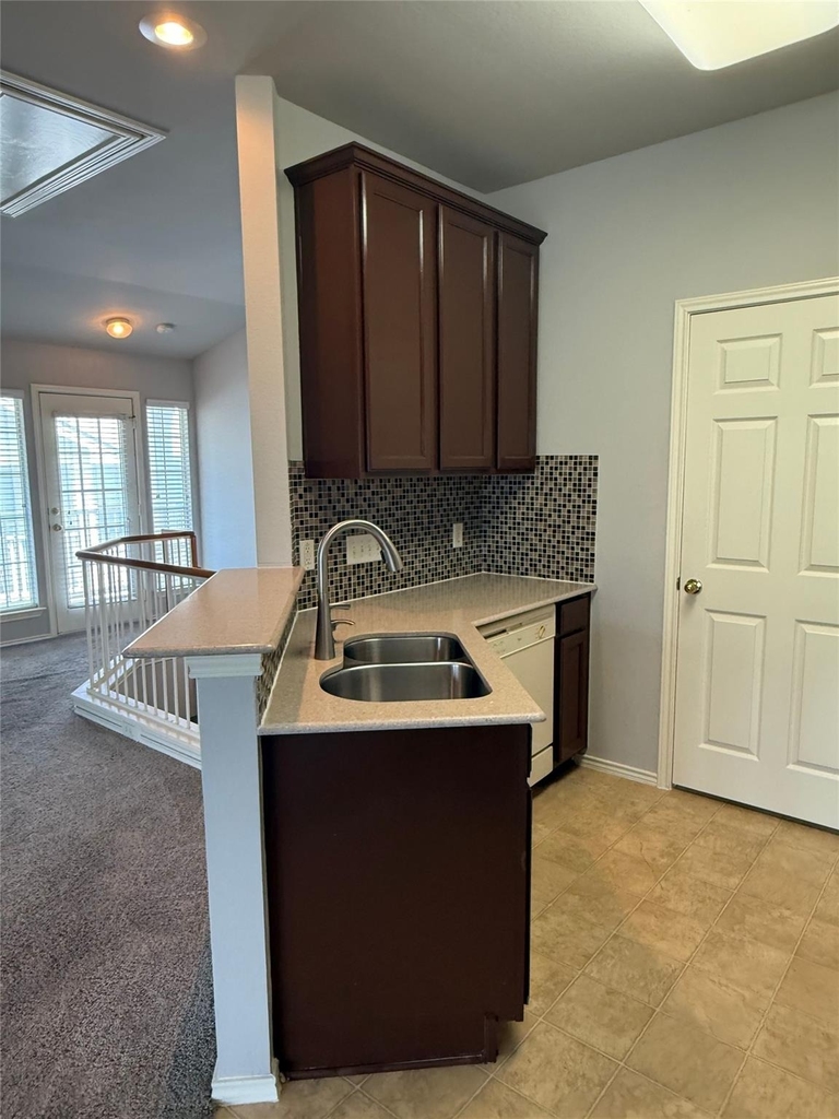 1900 Scofield Ridge Pkwy - Photo 2
