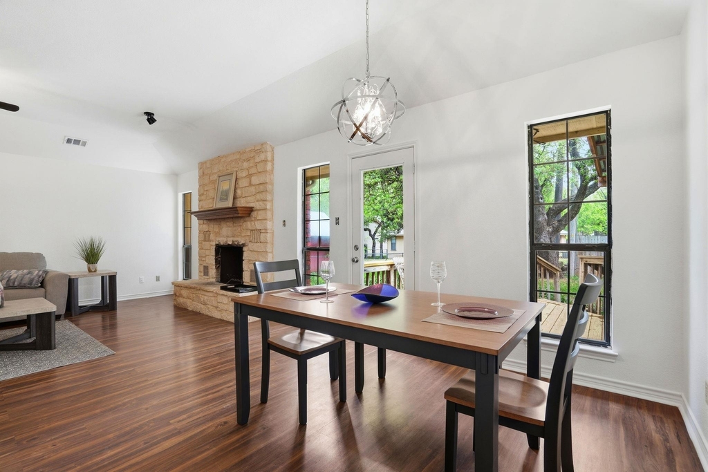 306 Woodstone Dr - Photo 19