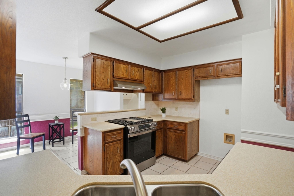 306 Woodstone Dr - Photo 16