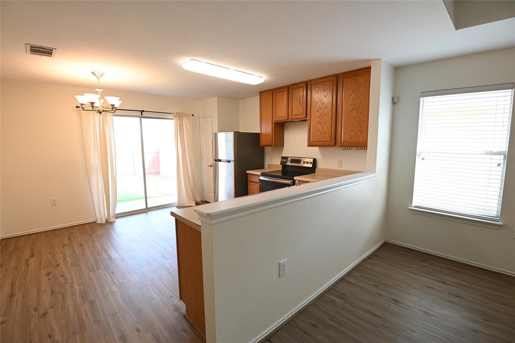 5820 Angel Dr - Photo 5
