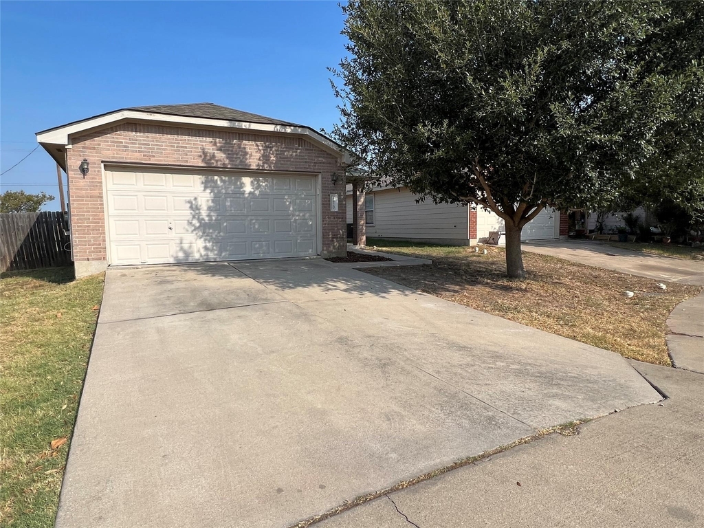 5820 Angel Dr - Photo 0
