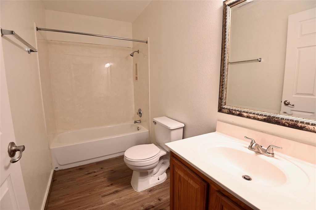 5820 Angel Dr - Photo 8