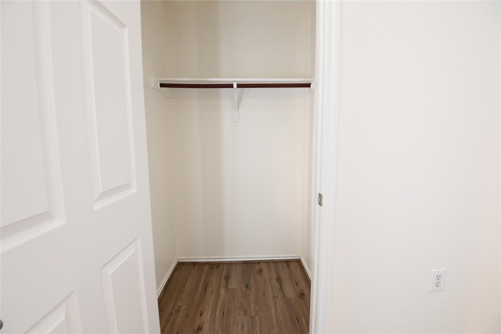 5820 Angel Dr - Photo 10