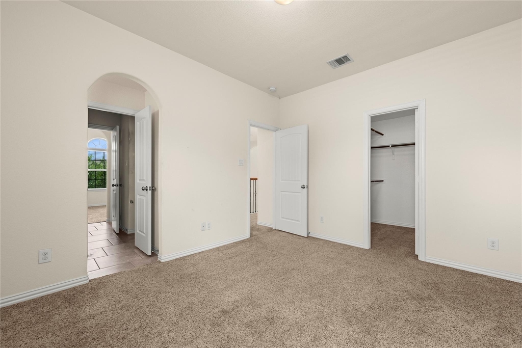 3665 Bainbridge St - Photo 32