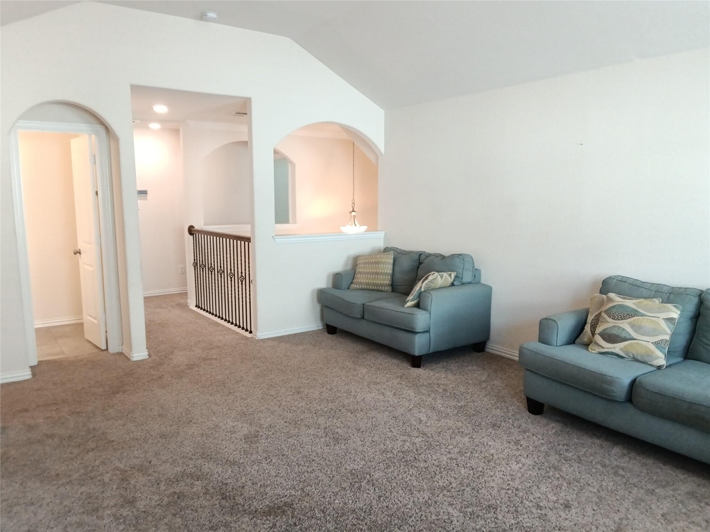 3665 Bainbridge St - Photo 6