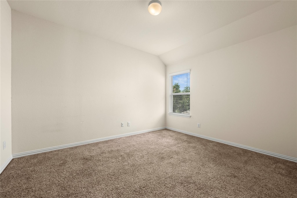3665 Bainbridge St - Photo 31