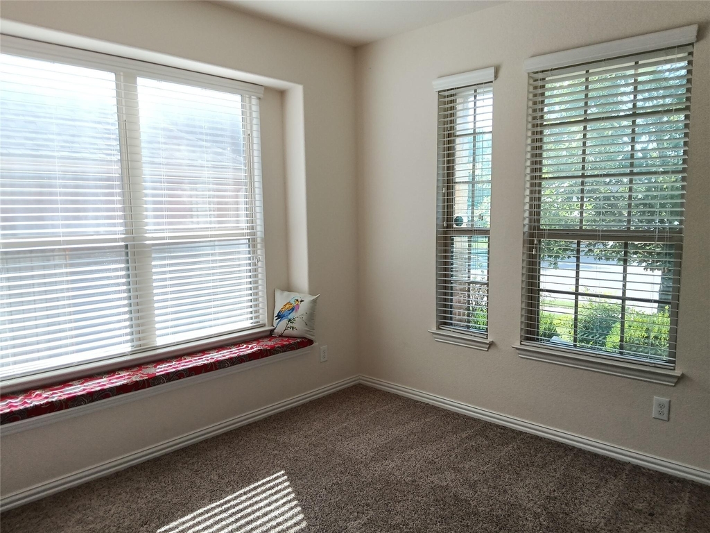 3665 Bainbridge St - Photo 9