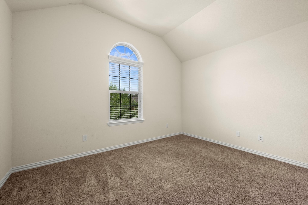 3665 Bainbridge St - Photo 37