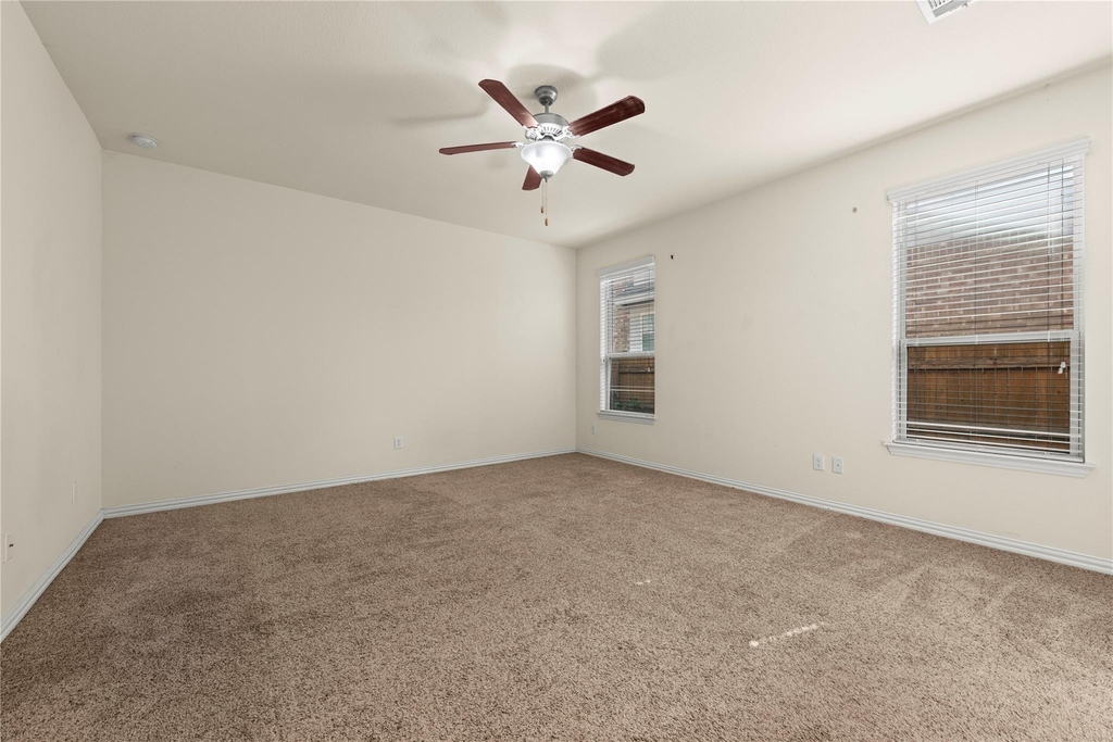 3665 Bainbridge St - Photo 24