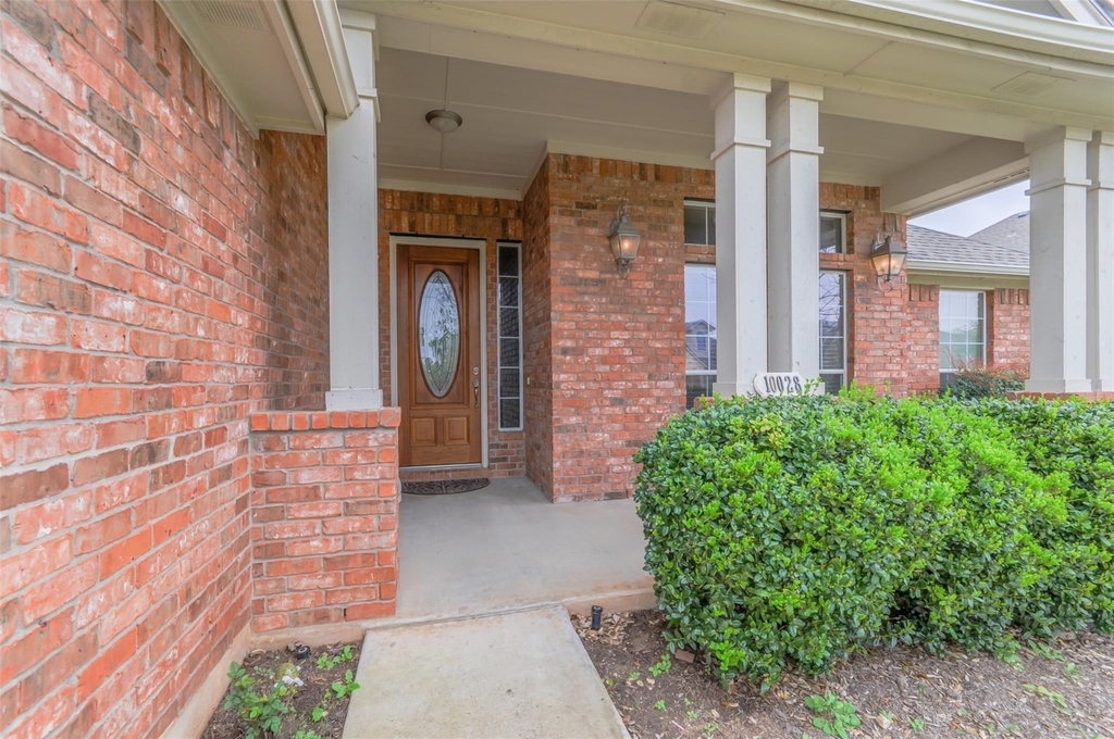 10028 Lisi Anne Dr - Photo 4