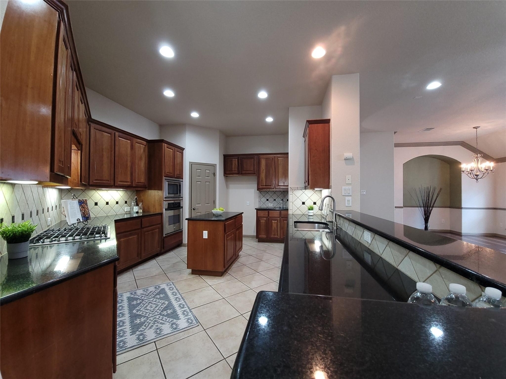 10028 Lisi Anne Dr - Photo 12