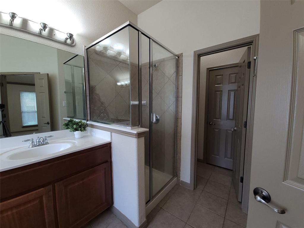 10028 Lisi Anne Dr - Photo 22