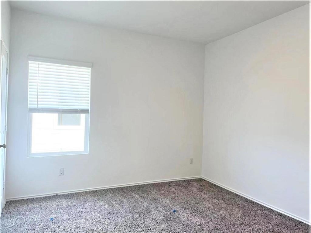 1424 Linwood St - Photo 13