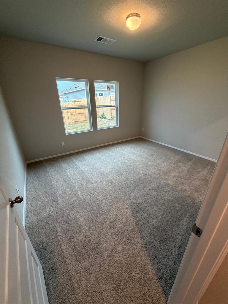 2615 Derwent Dr - Photo 15