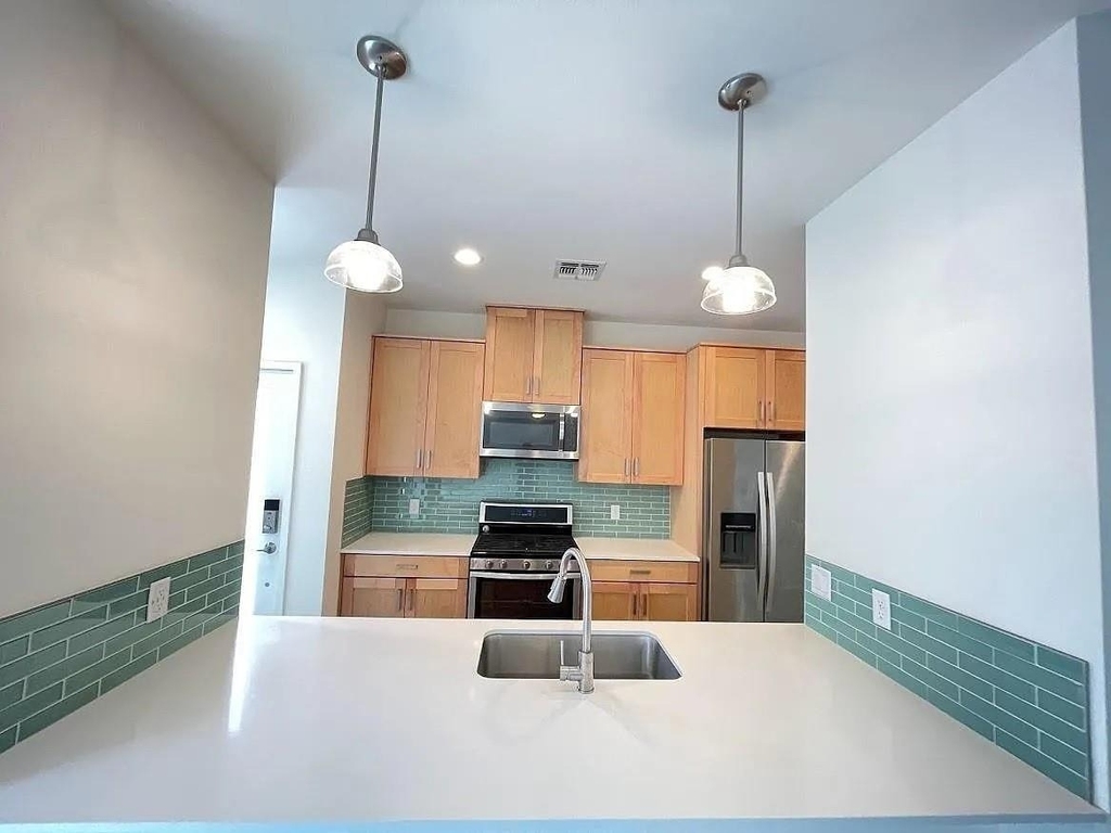 2101 Montopolis Dr - Photo 4